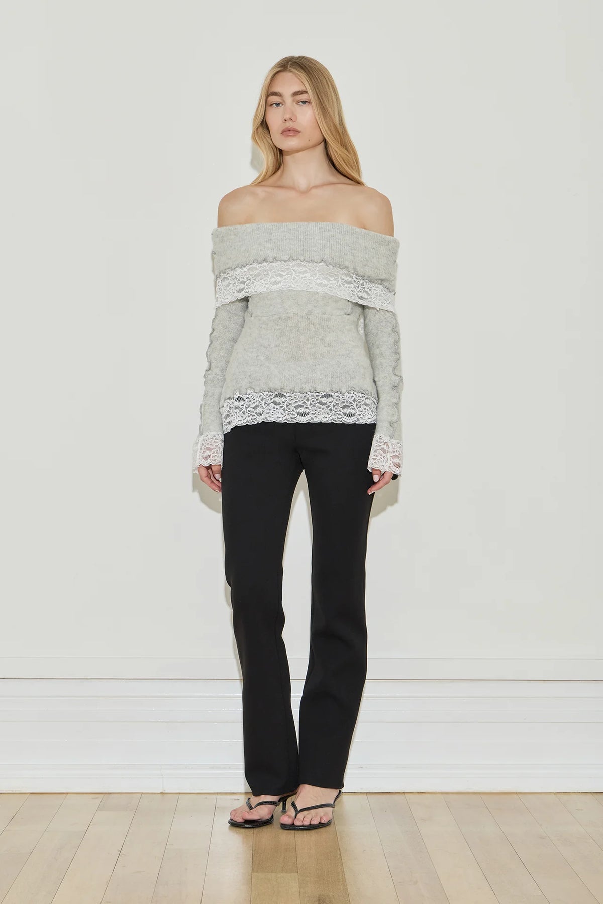 Maison Essentiele Lace Knit Grey