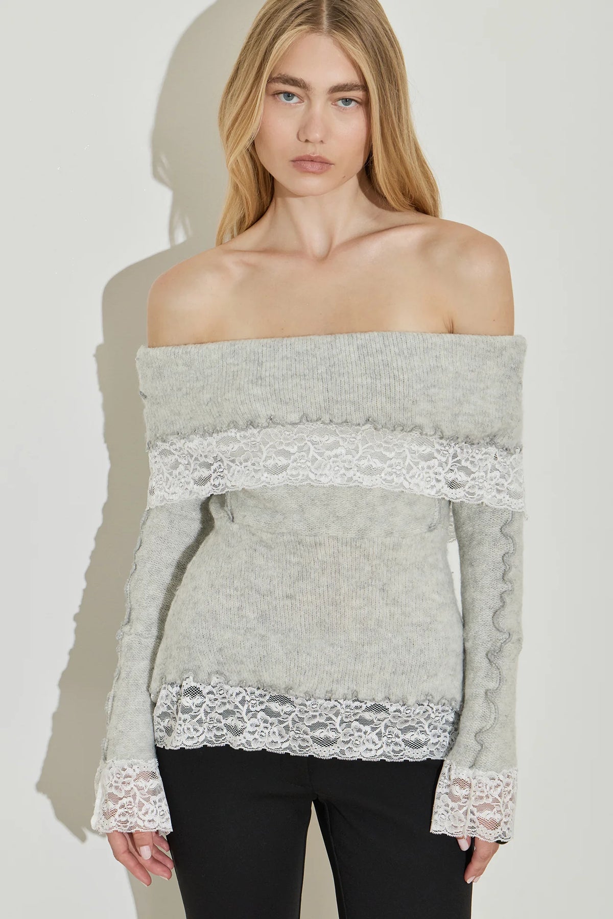 Maison Essentiele Lace Knit Grey
