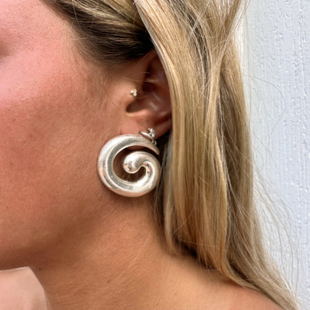 Briwok Swirl Earrings Silver